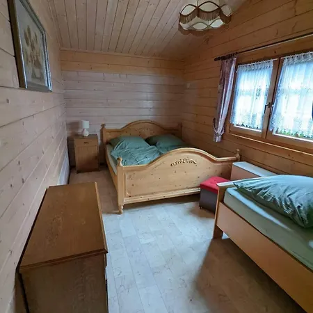 Ruhig Gelegenes Holzhaus *